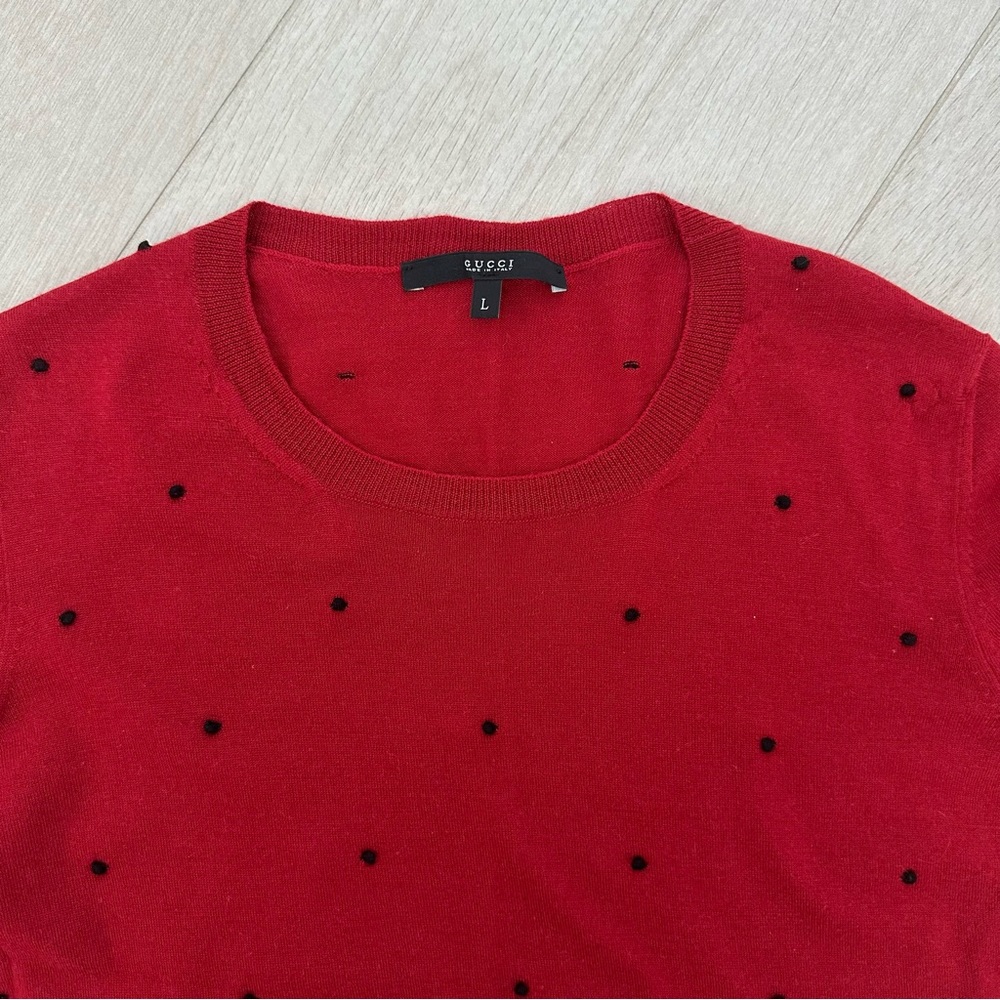 Gucci; size L; color: red